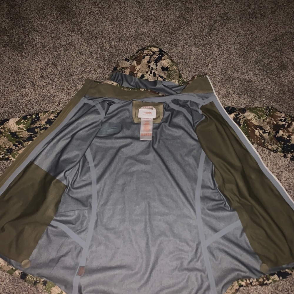 Women’s Sitka Mountain Jacket - Picture 2 of 6